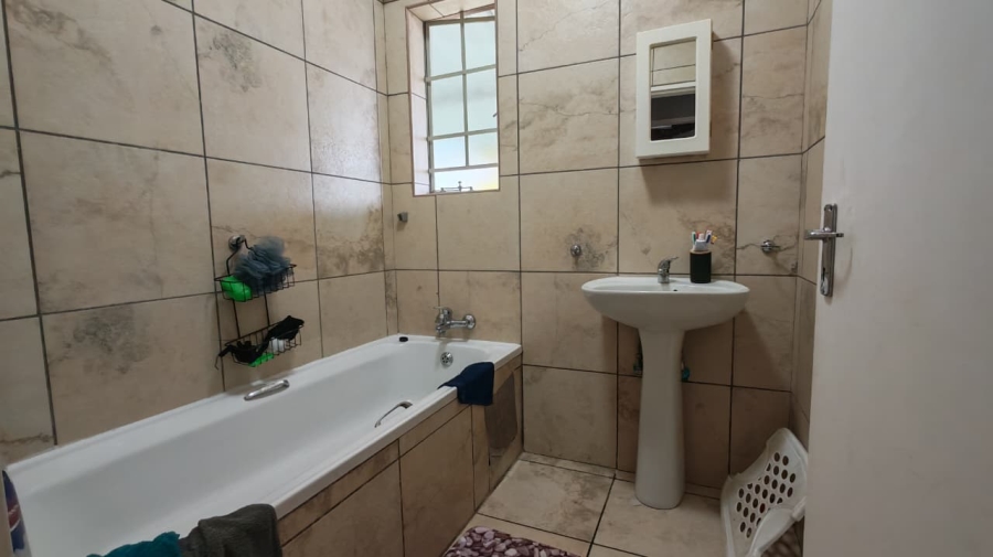 3 Bedroom Property for Sale in Waterval East North West